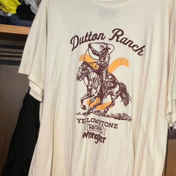 Wrangler Cream Dutton Ranch Tee - Picture 1 of 4
